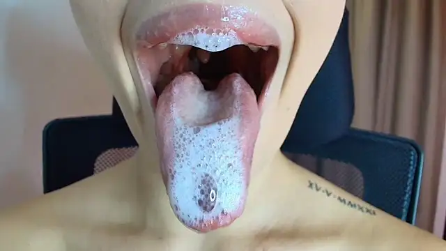 lisbet21x online show from April 2026 10:22:02 PM