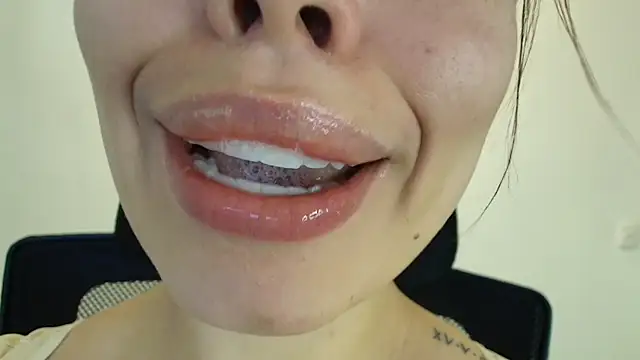 lisbet21x online show from November 2025 02:51:01 PM