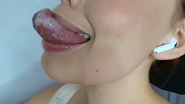 lisbet21x online show from October 2025 10:32:01 PM