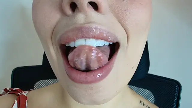 lisbet21x online show from November 2025 02:54:02 PM