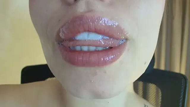 lisbet21x online show from April 2026 10:03:01 PM