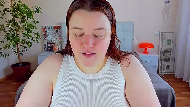 Snapshot of PolinaSalvatore chatting on June 2026 02:06:02 PM PolinaSalvatore online show from June 2026 02:06:02 PM