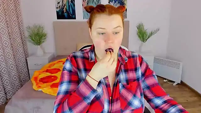 Snapshot of PolinaSalvatore chatting on January 2025 08:54:01 AM PolinaSalvatore online show from January 2025 08:54:01 AM