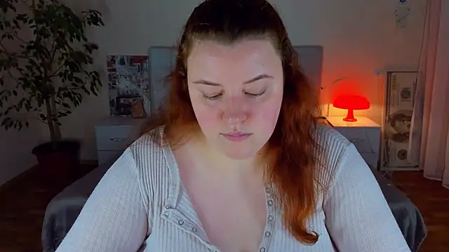 Snapshot of PolinaSalvatore chatting on June 2026 07:35:02 PM PolinaSalvatore online show from June 2026 07:35:02 PM