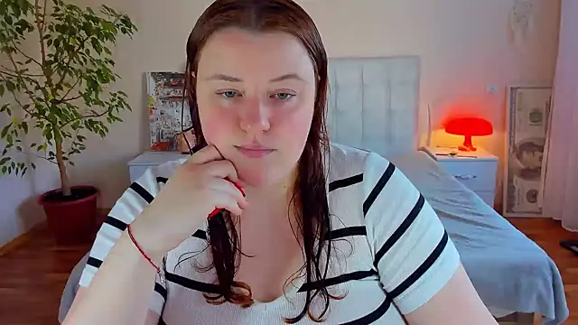 Snapshot of PolinaSalvatore chatting on May 2026 02:36:01 PM PolinaSalvatore online show from May 2026 02:36:01 PM