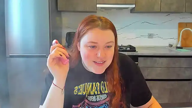 Snapshot of PolinaSalvatore chatting on February 2025 01:54:02 PM PolinaSalvatore online show from February 2025 01:54:02 PM
