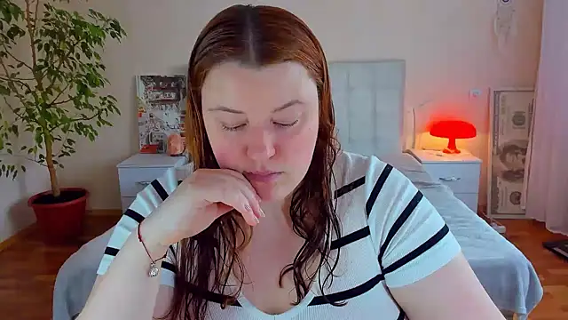 Snapshot of PolinaSalvatore chatting on May 2026 02:46:02 PM PolinaSalvatore online show from May 2026 02:46:02 PM