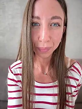 EvaCatt online show from April 2026 03:55:01 AM