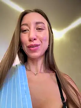 EvaCatt online show from November 2025 03:11:01 AM