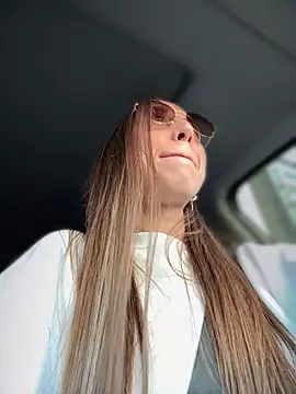 EvaCatt online show from April 2026 02:46:01 AM