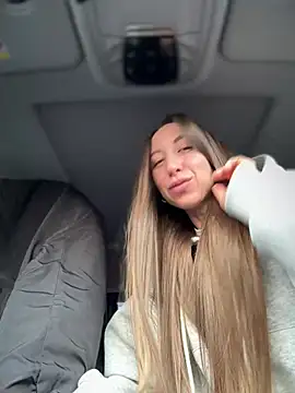 EvaCatt online show from April 2026 03:46:02 AM