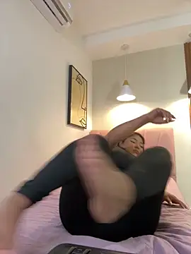 Kenya--Buhle online show from November 2025 06:41:02 PM