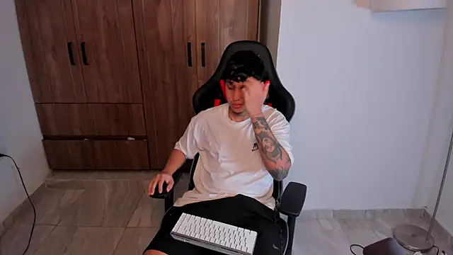 Jake simons online show from November 2025 02:04:02 AM