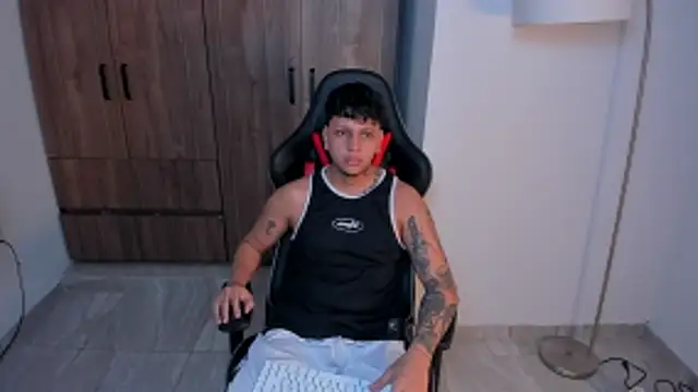 Jake simons online show from November 2025 07:13:02 PM