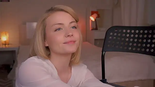 Snapshot of missbeatriss chatting on July 2026 02:13:01 PM missbeatriss online show from July 2026 02:13:01 PM