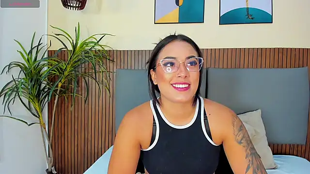 Nattasha Brown online show from November 2025 12:06:01 PM