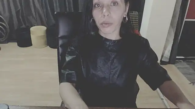 GoldenSasha online show from November 2025 01:48:02 AM