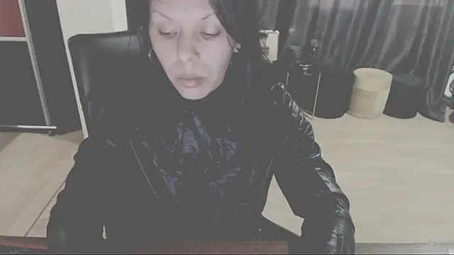 GoldenSasha online show from October 2025 04:08:02 PM