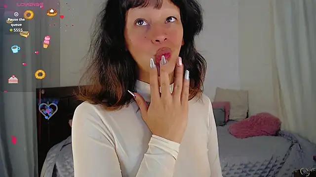 Summer XO online show from November 2025 11:15:01 PM