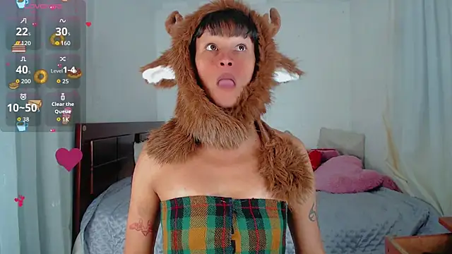 Summer XO online show from November 2025 10:43:02 PM