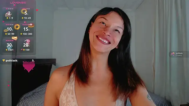 Summer XO online show from November 2025 11:08:01 PM