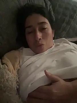 Snapshot of andreaisis2 chatting on April 2026 02:21:01 PM andreaisis2 online show from April 2026 02:21:01 PM