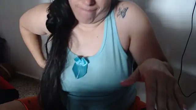 Snapshot of andreaisis2 chatting on February 2026 05:44:01 PM andreaisis2 online show from February 2026 05:44:01 PM