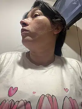 andreaisis2 online show from April 2026 07:11:02 PM