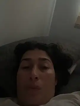 Snapshot of andreaisis2 chatting on April 2026 06:58:01 PM andreaisis2 online show from April 2026 06:58:01 PM