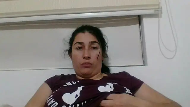 Snapshot of andreaisis2 chatting on February 2025 05:29:02 AM andreaisis2 online show from February 2025 05:29:02 AM