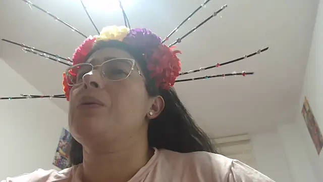 Snapshot of andreaisis2 chatting on October 2025 09:00:01 PM andreaisis2 online show from October 2025 09:00:01 PM