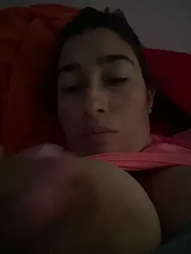 Snapshot of andreaisis2 chatting on February 2026 05:18:01 PM andreaisis2 online show from February 2026 05:18:01 PM