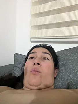 andreaisis2 online show from June 2026 06:03:02 AM