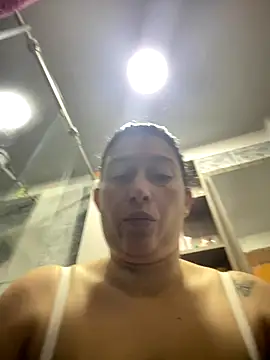 Snapshot of andreaisis2 chatting on October 2025 09:25:02 PM andreaisis2 online show from October 2025 09:25:02 PM