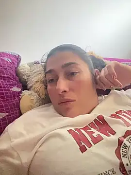 Snapshot of andreaisis2 chatting on December 2025 08:03:01 PM andreaisis2 online show from December 2025 08:03:01 PM