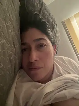 Snapshot of andreaisis2 chatting on April 2026 03:39:02 PM andreaisis2 online show from April 2026 03:39:02 PM