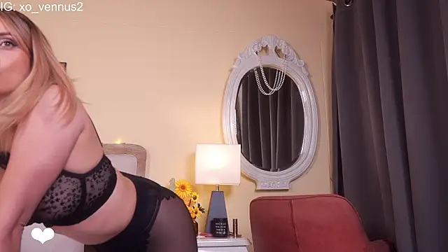 annie22love online show from March 2026 10:12:01 PM