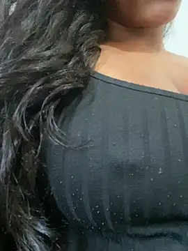 Snapshot of bea3liz chatting on December 2024 06:12:01 PM bea3liz online show from December 2024 06:12:01 PM