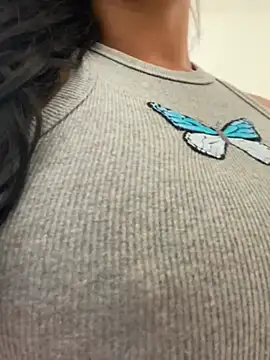 Snapshot of bea3liz chatting on January 2025 06:10:01 PM bea3liz online show from January 2025 06:10:01 PM