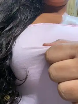 Snapshot of bea3liz chatting on February 2025 02:05:02 AM bea3liz online show from February 2025 02:05:02 AM