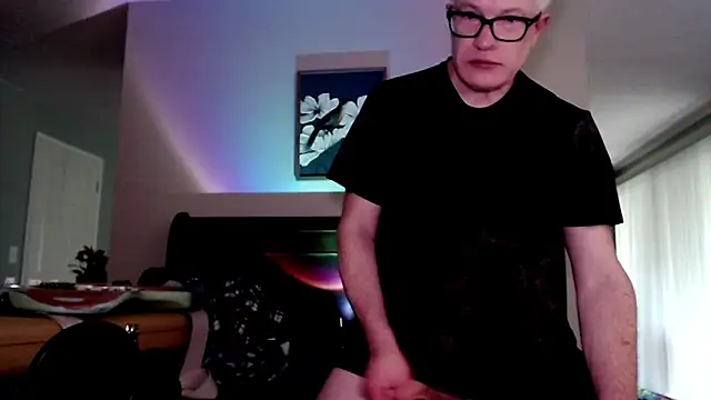 Snarfle82 online show from October 2025 07:14:01 PM