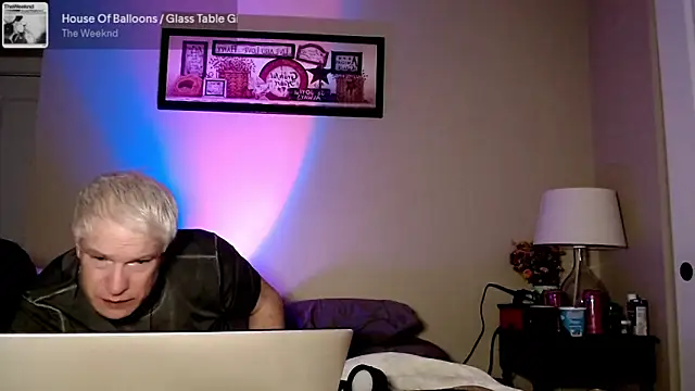 Snarfle82 online show from December 2025 09:46:01 AM