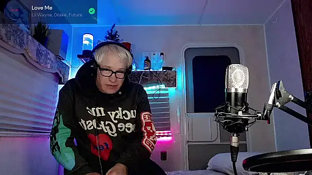 Snarfle82 online show from March 2025 02:29:01 PM