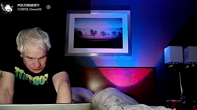 Snarfle82 online show from December 2025 12:11:01 AM