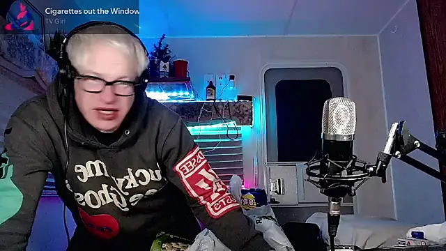 Snarfle82 online show from March 2025 05:57:01 AM