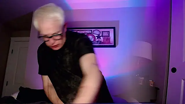 Snarfle82 online show from November 2025 01:55:02 PM