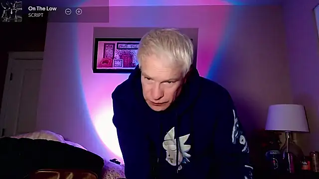 Snarfle82 online show from December 2025 06:23:01 AM