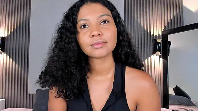 Snapshot of Zafiiraa chatting on April 2026 03:13:02 AM Zafiiraa online show from April 2026 03:13:02 AM