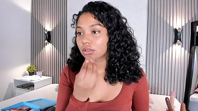 Snapshot of Zafiiraa chatting on January 2026 01:51:01 PM Zafiiraa online show from January 2026 01:51:01 PM