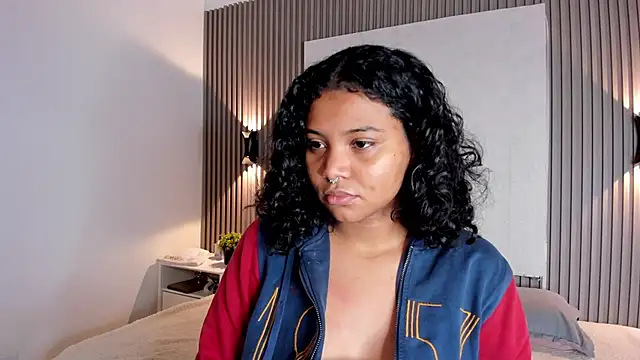 Snapshot of Zafiiraa chatting on January 2026 12:54:02 PM Zafiiraa online show from January 2026 12:54:02 PM